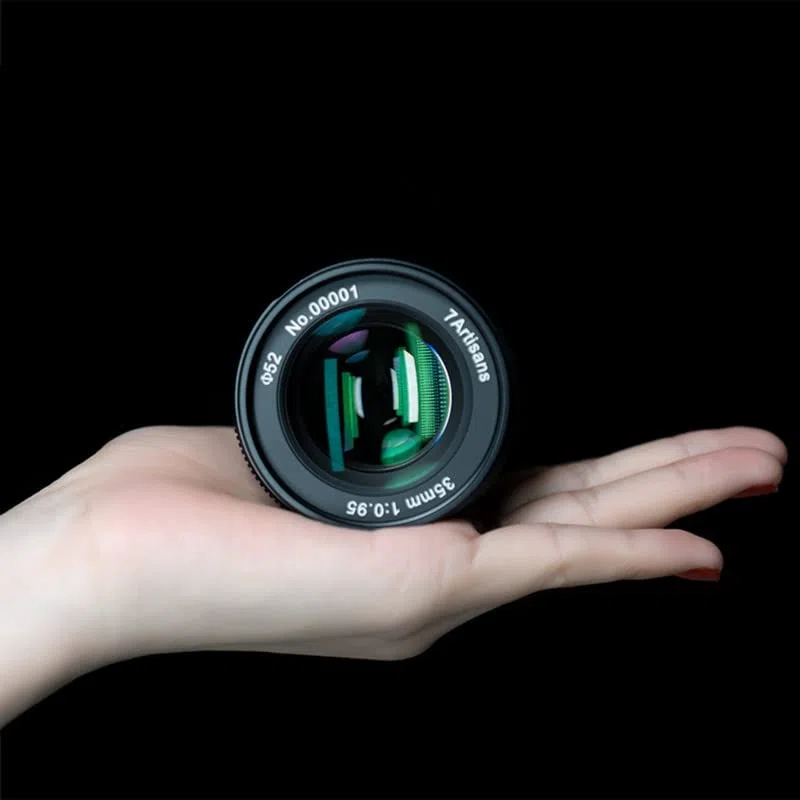 7artisans Obiektyw aparatu APS-C MF 35 mm F0.95 do M4/3 Mount do kamer bezlusterkowych M2 Pen-F GH4 GH5 i wielu innych.